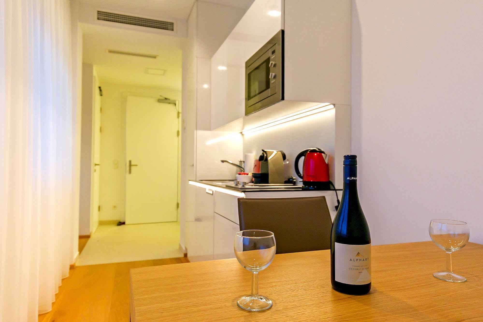 Getreidemarkt 10 Serviced Wien
