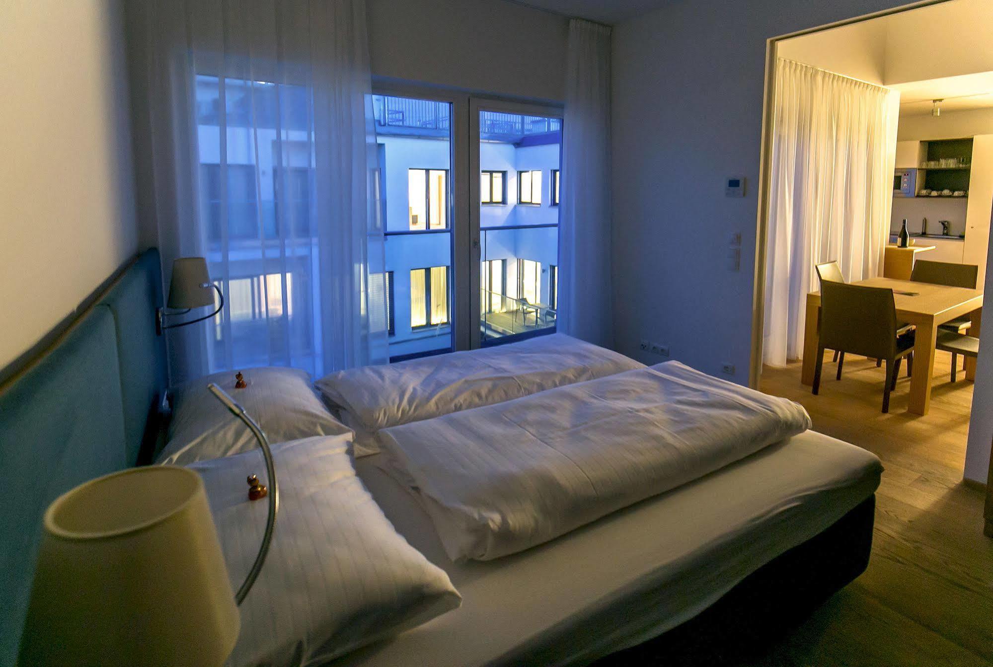 Getreidemarkt 10 Serviced Wien